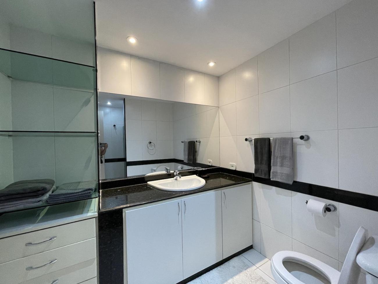 Apartamento Encantador Com Piscina - Besthostrio ริโอเดจาเนโร ภายนอก รูปภาพ